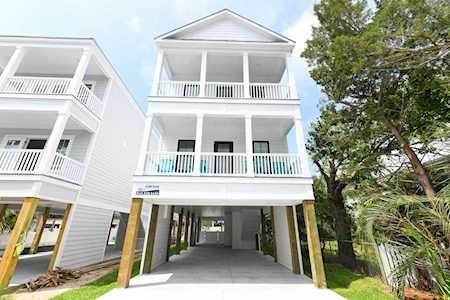 691 Elizabeth Dr. Garden City Beach, SC 29576