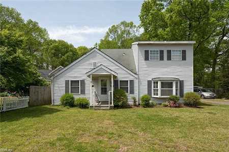 449 Smiths Ln St Virginia Beach, VA 23452