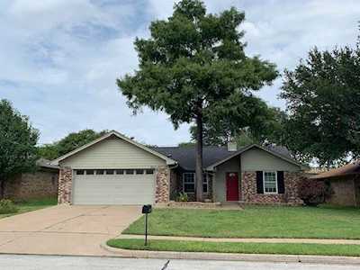 5617 Chesapeake Street Watauga, TX 76148