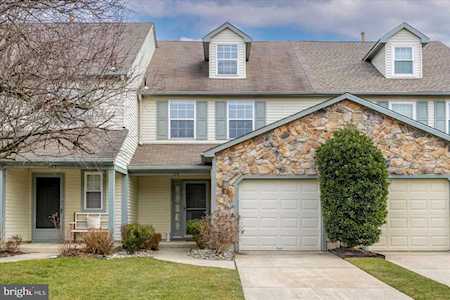 106 Hazelwood Ln Marlton, NJ 08053