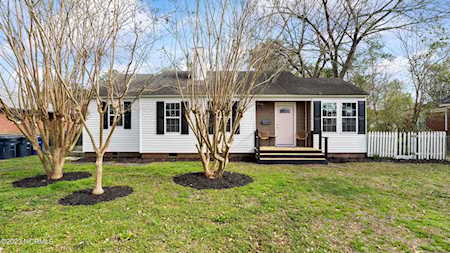 122 E Bayshore Boulevard Jacksonville, NC 28540