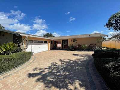 917 S Florida Ave Tarpon Springs, FL 34689