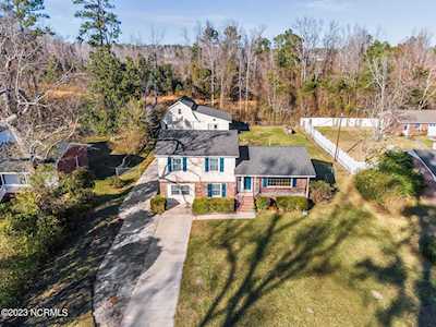 225 Pilgrim Circle Wilmington, NC 28401