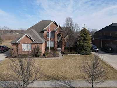 61314 Coralburst Dr. Washington Twp, MI 48094