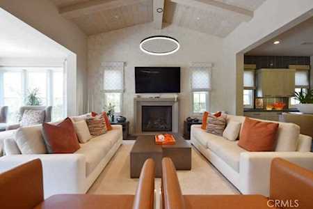 124 Candleglow Irvine, CA 92602