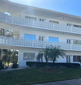 11224 82 Ave #303 Seminole, FL 33772