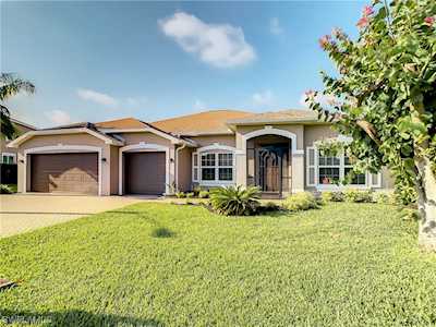 8876 Cypress Preserve Place Fort Myers, FL 33912
