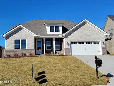 518 Maclaren Way Lenoir City, TN 37772