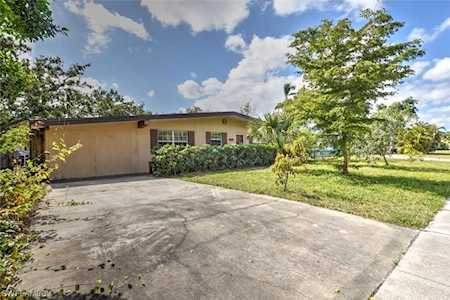 1856 Jefferson Ave Fort Myers, FL 33901