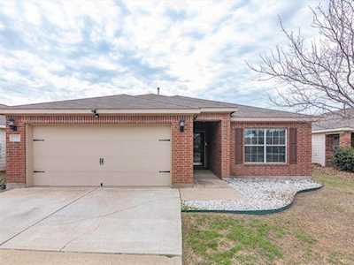 609 Misty Mountain Drive Fort Worth, TX 76140