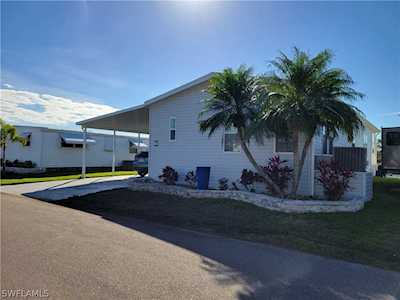 196 Sun Circle Fort Myers, FL 33905