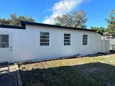 3310 SW 46th Ave West Park, FL 33023