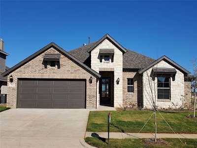 512 Ramon Street Burleson, TX 76028