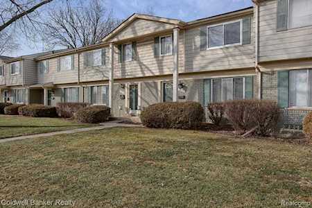 26232 Franklin Pointe Dr Southfield, MI 48034