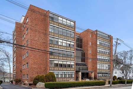 40 Greenleaf St #403 Quincy, MA 02169