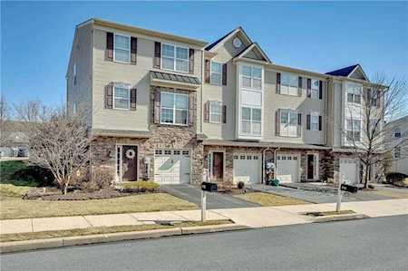 2736 Gila Dr Easton, PA 18040