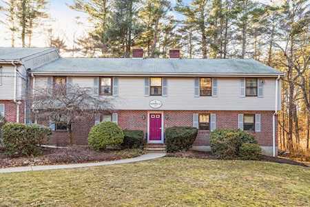 8 Meadowbrook Ln #4 Easton, MA 02375