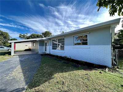 4724 NW 3rd Ct Plantation, FL 33317