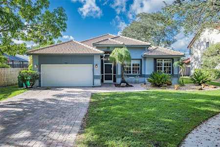2912 Helsinki Cir Cooper City, FL 33026