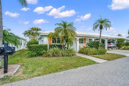 703 Spanish Dr S Longboat Key, FL 34228