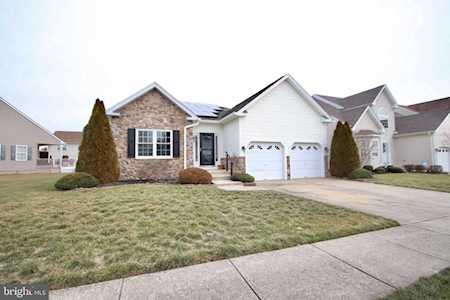 5 Heritage Ct Clayton, NJ 08312