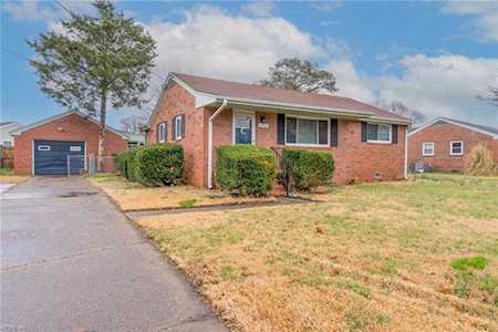 302 Sequoia Rd Portsmouth, VA 23701