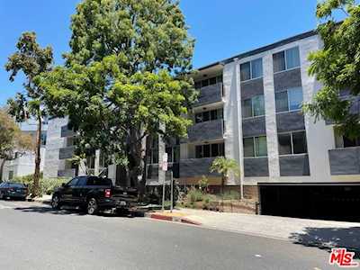 1010 N Kings Rd #116 West Hollywood, CA 90069