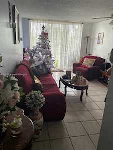 3551 SW 9th Ter #309 Miami, FL 33135