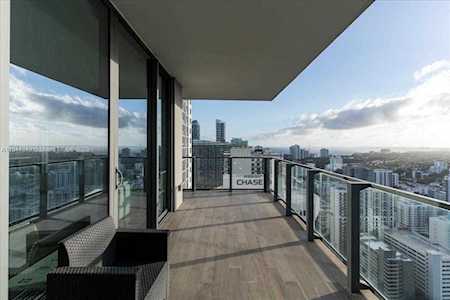 88 SW 7th St #3302 Miami, FL 33130
