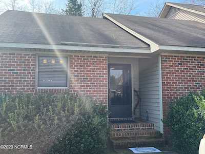1004 Old Charleston Circle Laurinburg, NC 28352