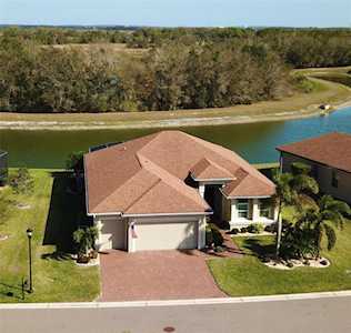 1332 Oakmont Dr Winter Haven, FL 33884