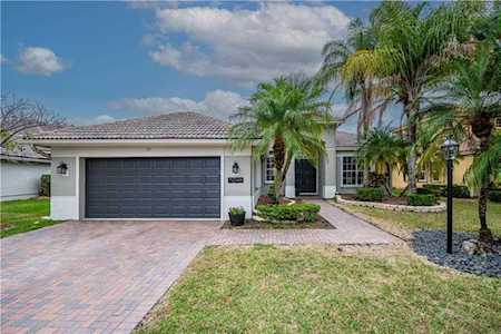7098 NW 111th Ter Parkland, FL 33076