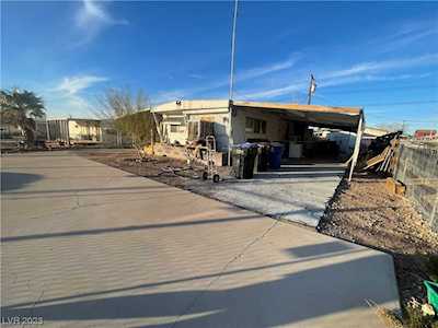 272 Navajo Dr Henderson, NV 89015