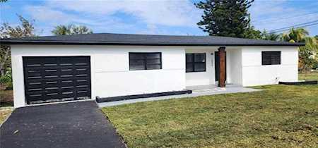 1040 SW 30th Av Fort Lauderdale, FL 33312