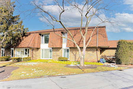 1820 W Surrey Park Ln #2C Arlington Heights, IL 60005