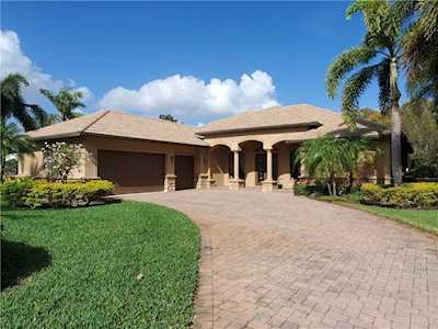 8234 SE Sanctuary Dr Hobe Sound, FL 33455