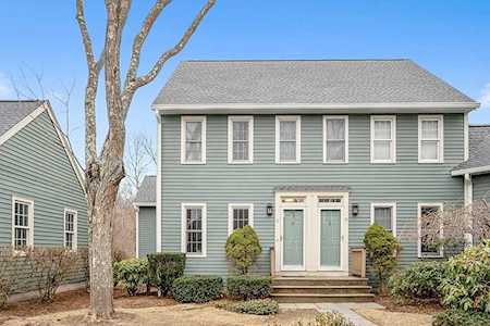 57 Brookdale Cir #57 Shrewsbury, MA 01545