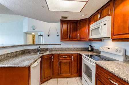 5025 Wiles Rd #308 Coconut Creek, FL 33073
