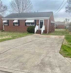 916 Center Ave Newport News, VA 23605