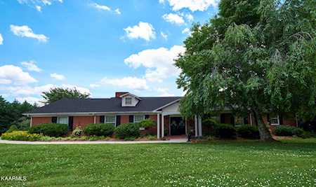 4902 Mountaincrest Dr Knoxville, TN 37918