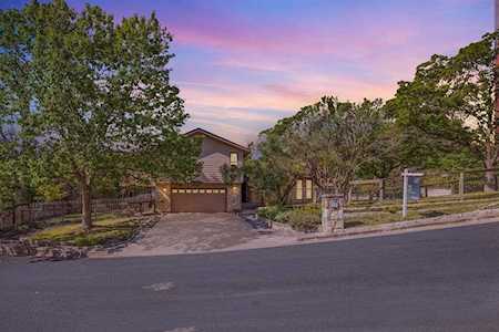 6803 Danwood DR Austin, TX 78759
