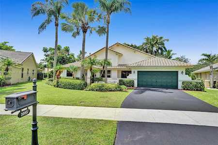 3085 Perriwinkle Cir Davie, FL 33328