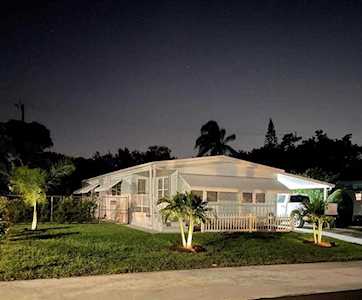 7218 SE Swan Avenue Hobe Sound, FL 33455