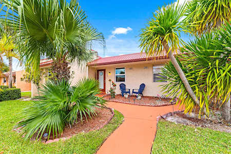 147 Lake Anne Drive West Palm Beach, FL 33411
