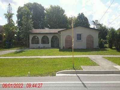 1650 NW 47th Ave Lauderhill, FL 33313