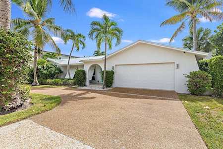 177 Beacon Lane Jupiter Inlet Colony, FL 33469