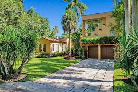 820 Hibiscus Street Boca Raton, FL 33486