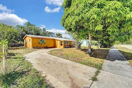 708 SW 8th Court Delray Beach, FL 33444