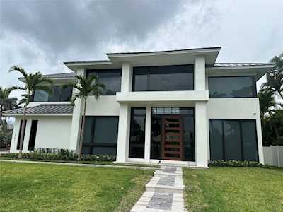 2501 NE 27th Ave Fort Lauderdale, FL 33305