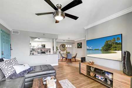 157 Yacht Club Way #204 Hypoluxo, FL 33462